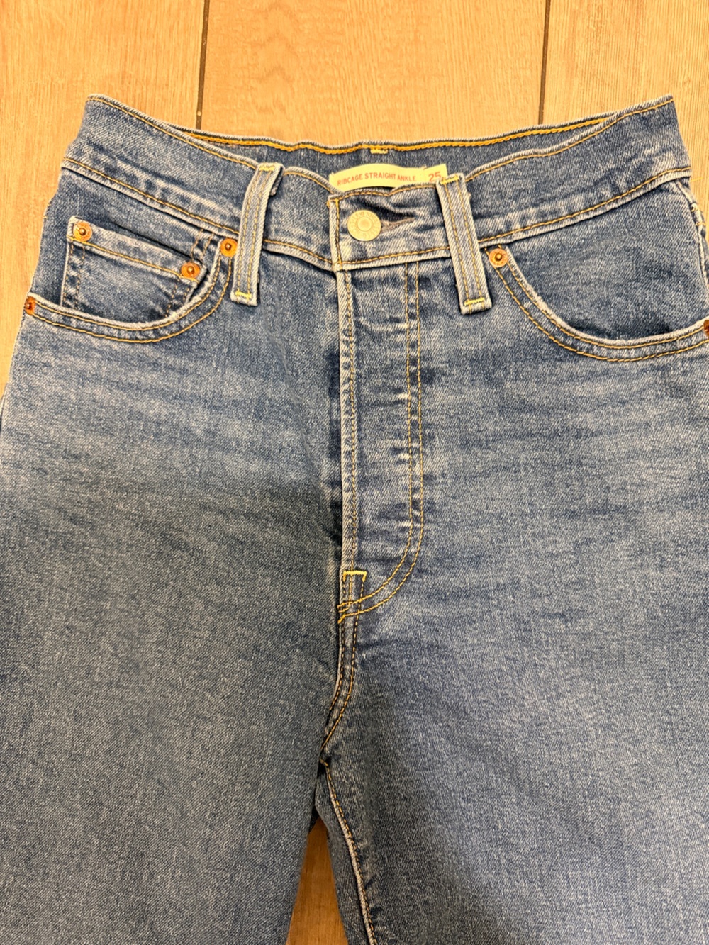 Levi's Women's Blue Ribcage Straight Ankle Jeans - Picture 2 of 11